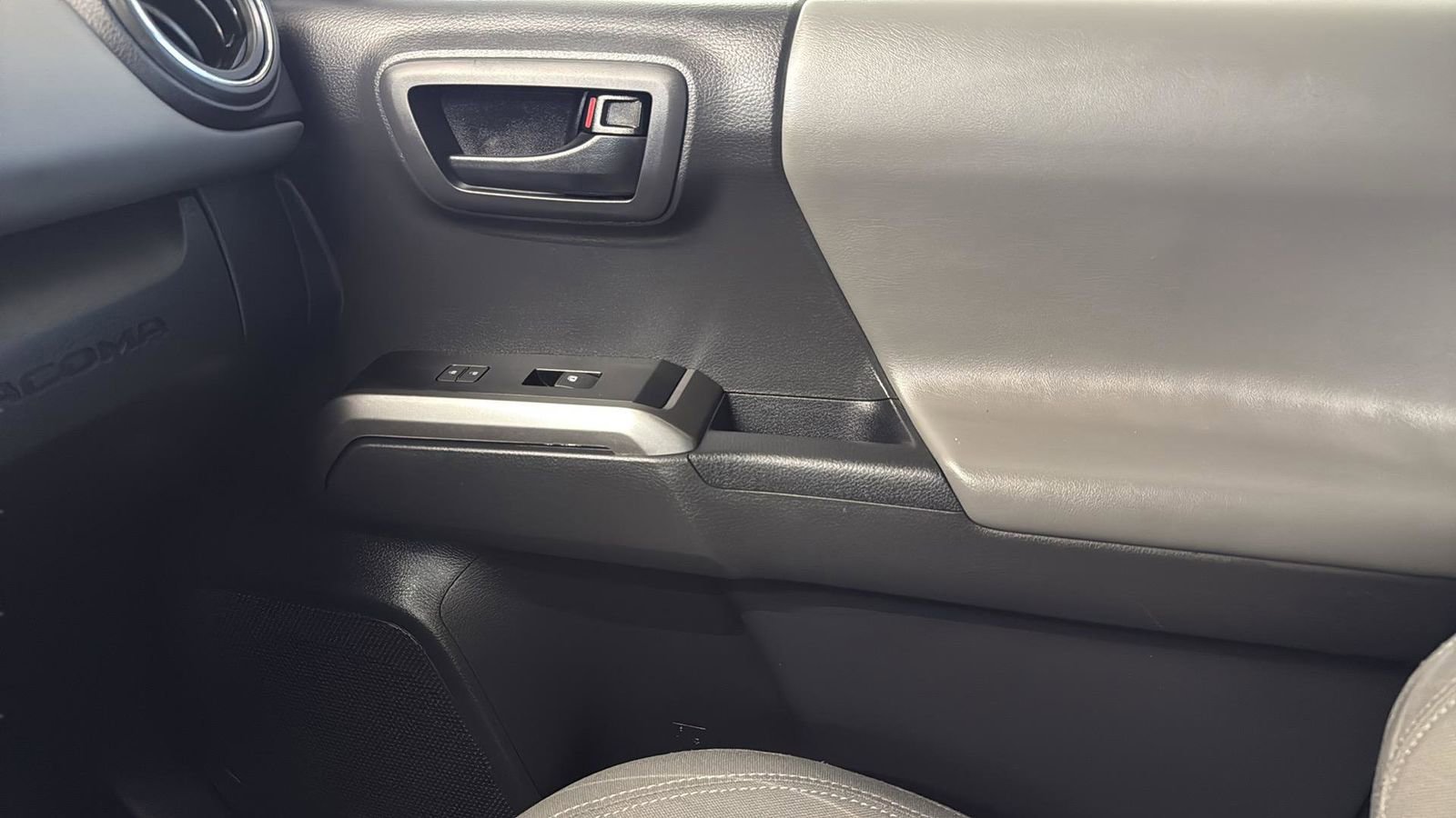 Used 2023 Toyota Tacoma SR5 image 24