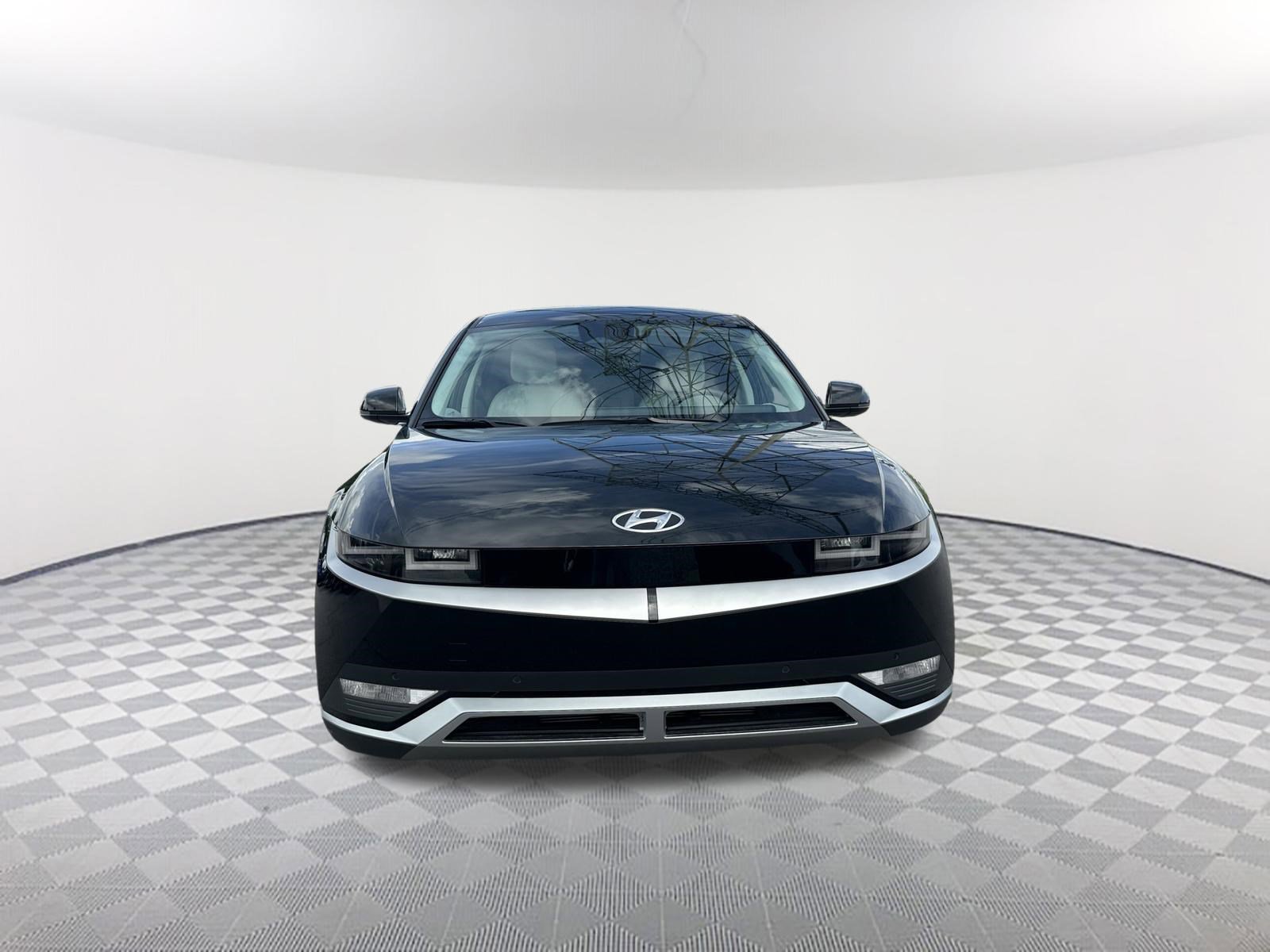 Used 2023 Hyundai Ioniq 5 SEL RWD image 2