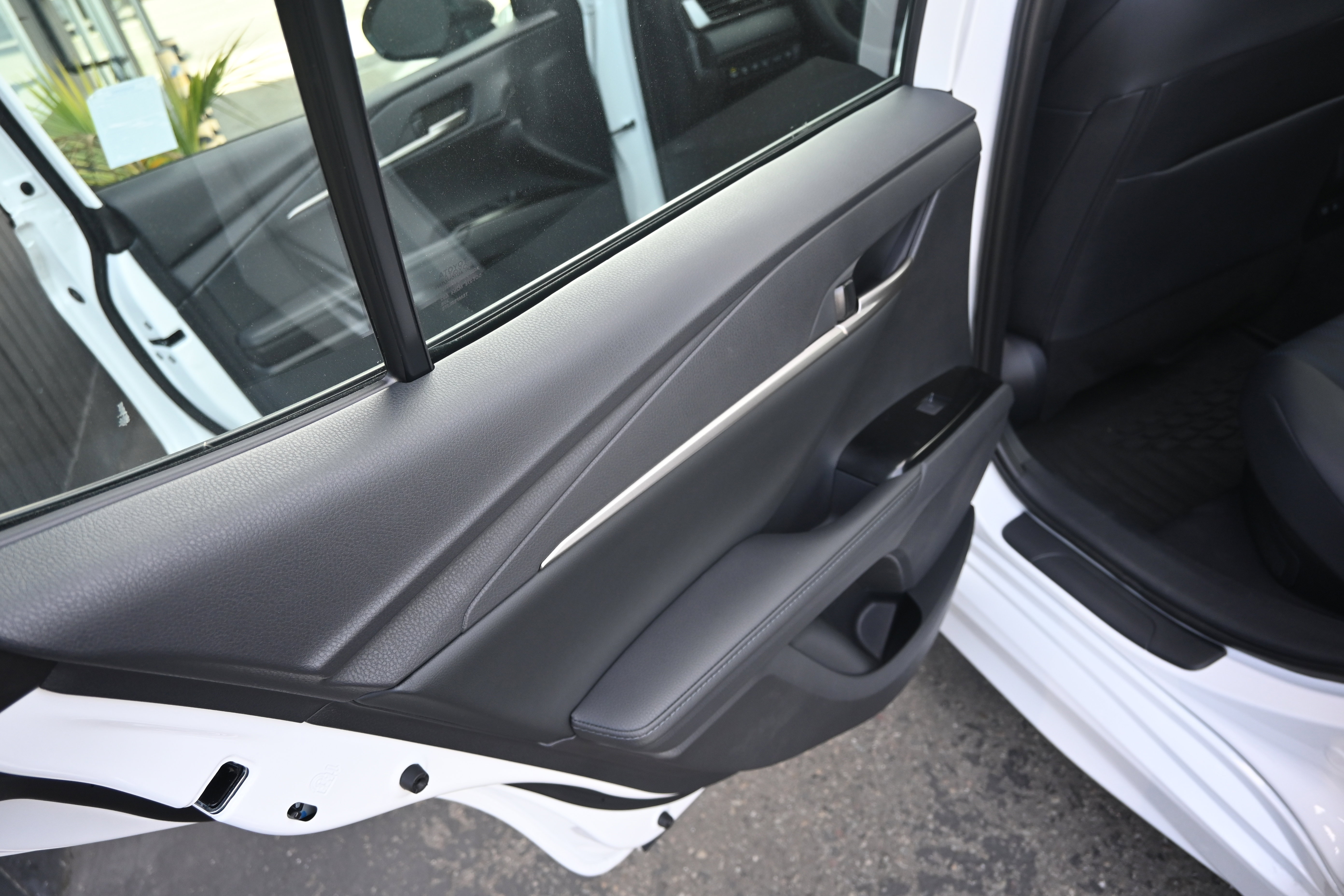 Used 2026 Toyota Camry Hybrid image 49