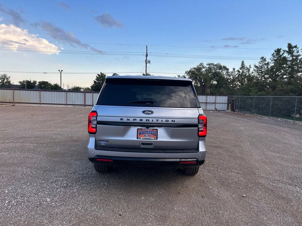 Used 2023 Ford Expedition Limited AWD/4WD image 5