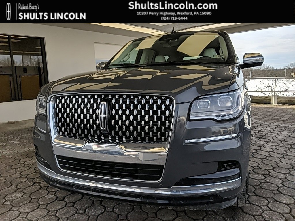 Certified 2022 Lincoln Navigator L Black Label image 1