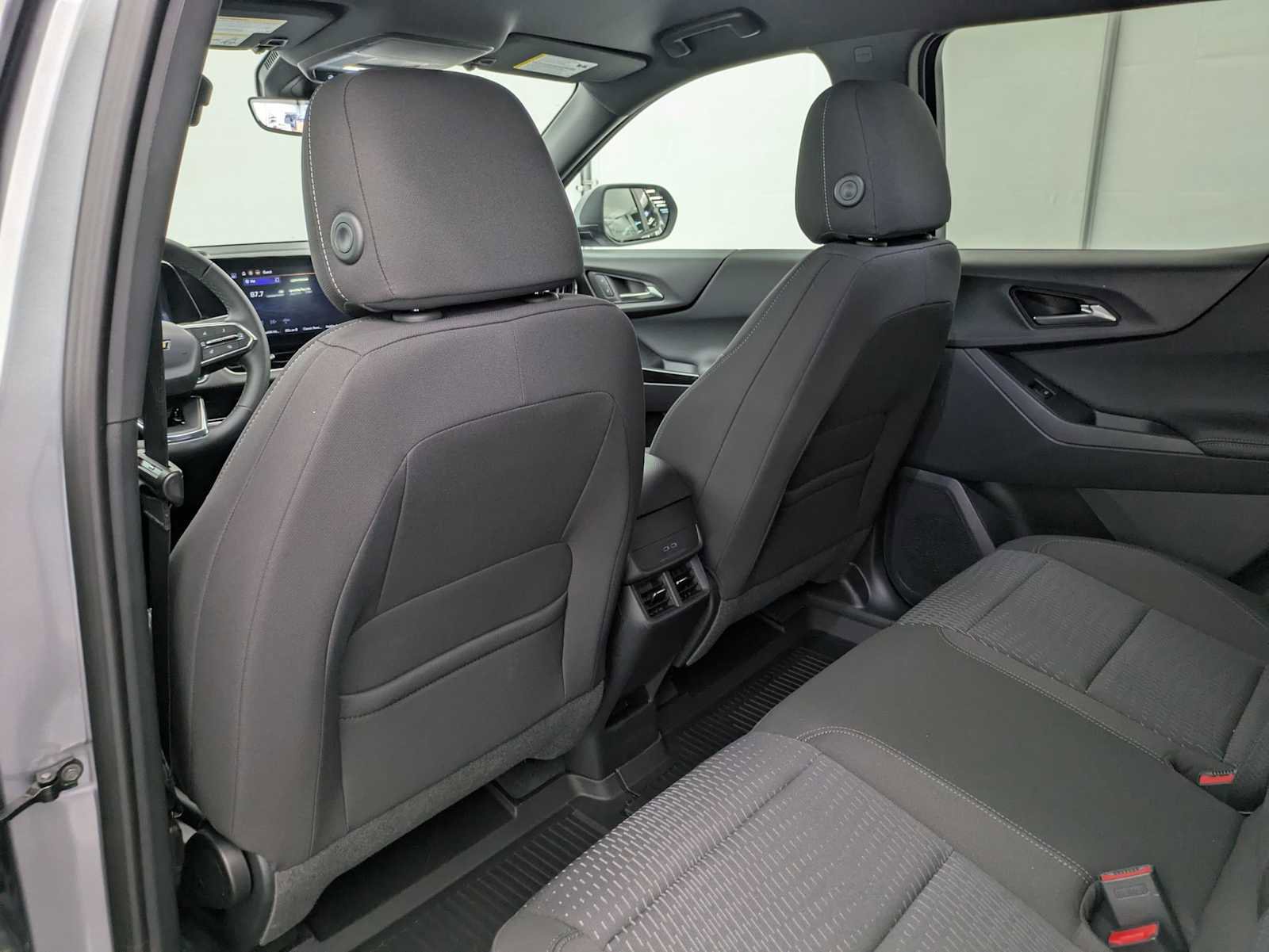 New 2026 Chevrolet Equinox LT image 18