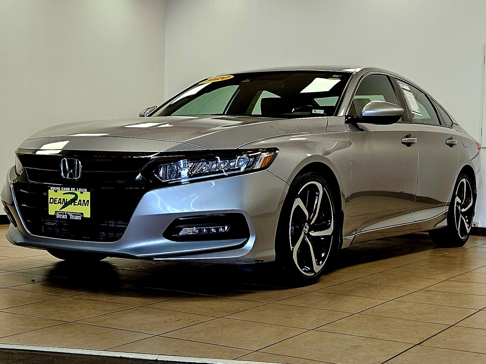 Used 2020 Honda Accord Sport image 2