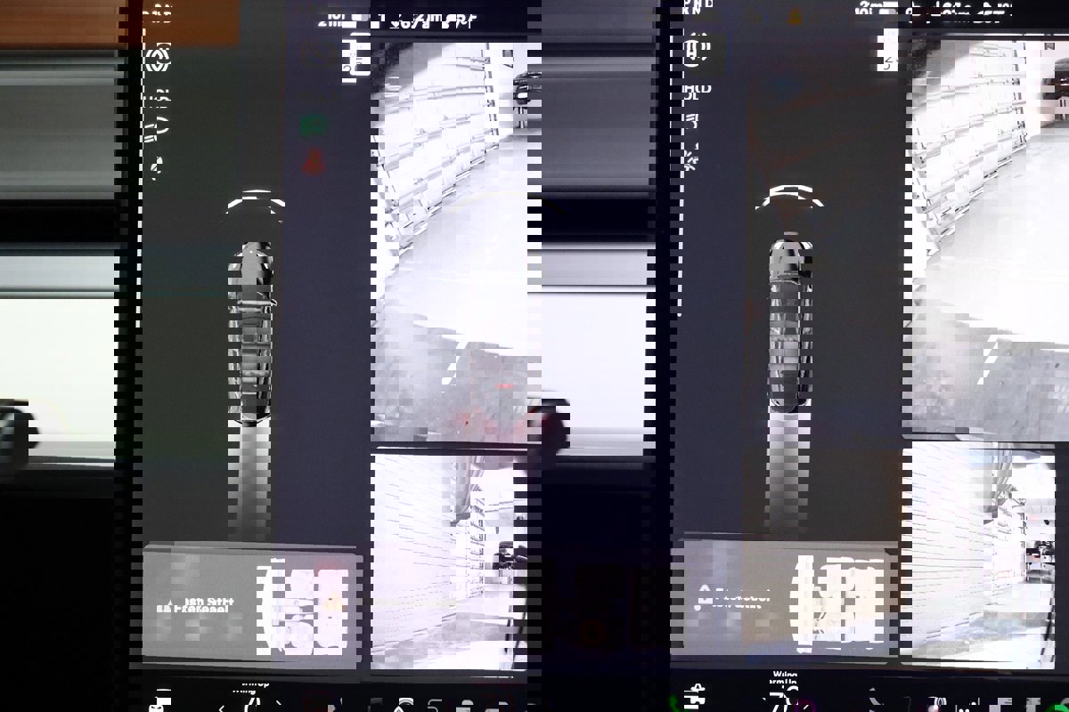 Used 2022 Tesla Model Y Performance image 21