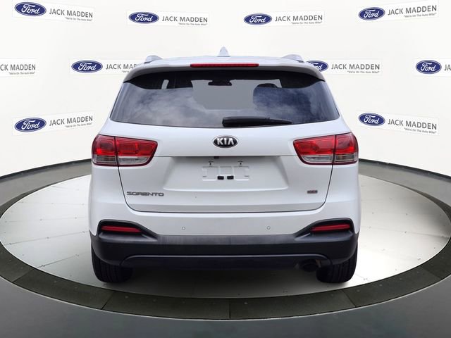 Used 2018 Kia Sorento AWD image 4