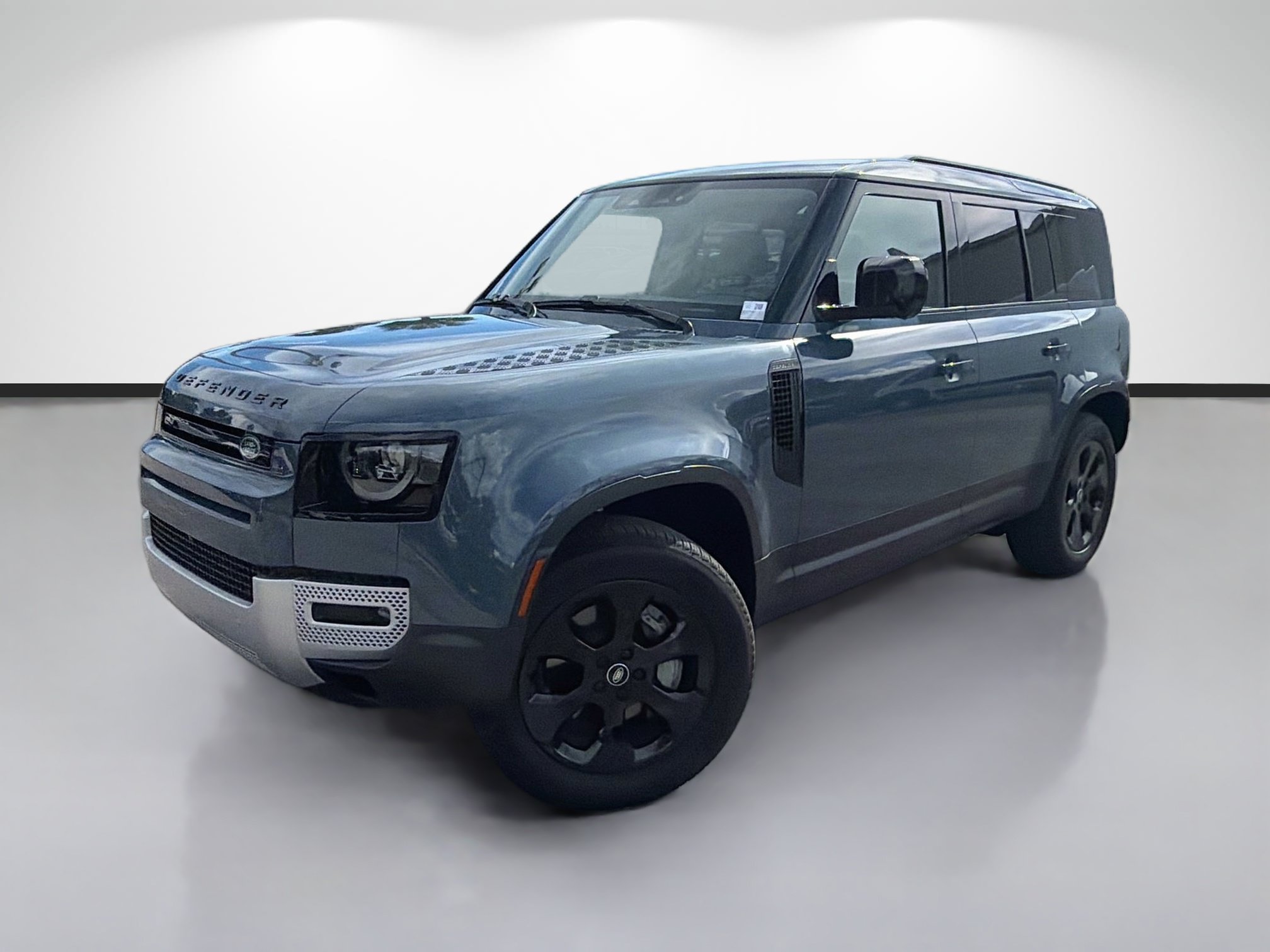 Used 2025 Land Rover Defender 110 S AWD/4WD image 1
