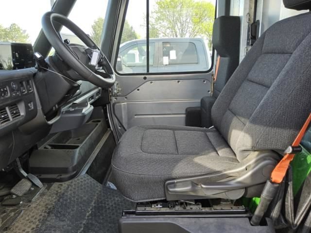Used 2024 Chevrolet Brightdrop 400 w/ Commercial Equipment Package AWD/4WD image 4