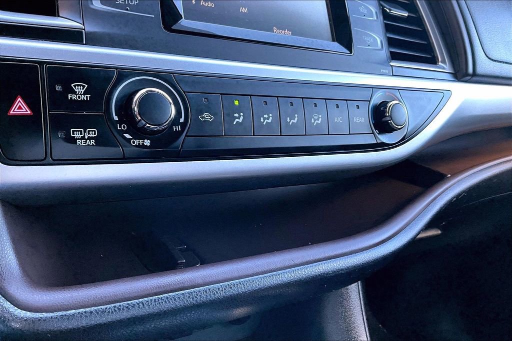 Used 2019 Toyota Highlander LE image 13