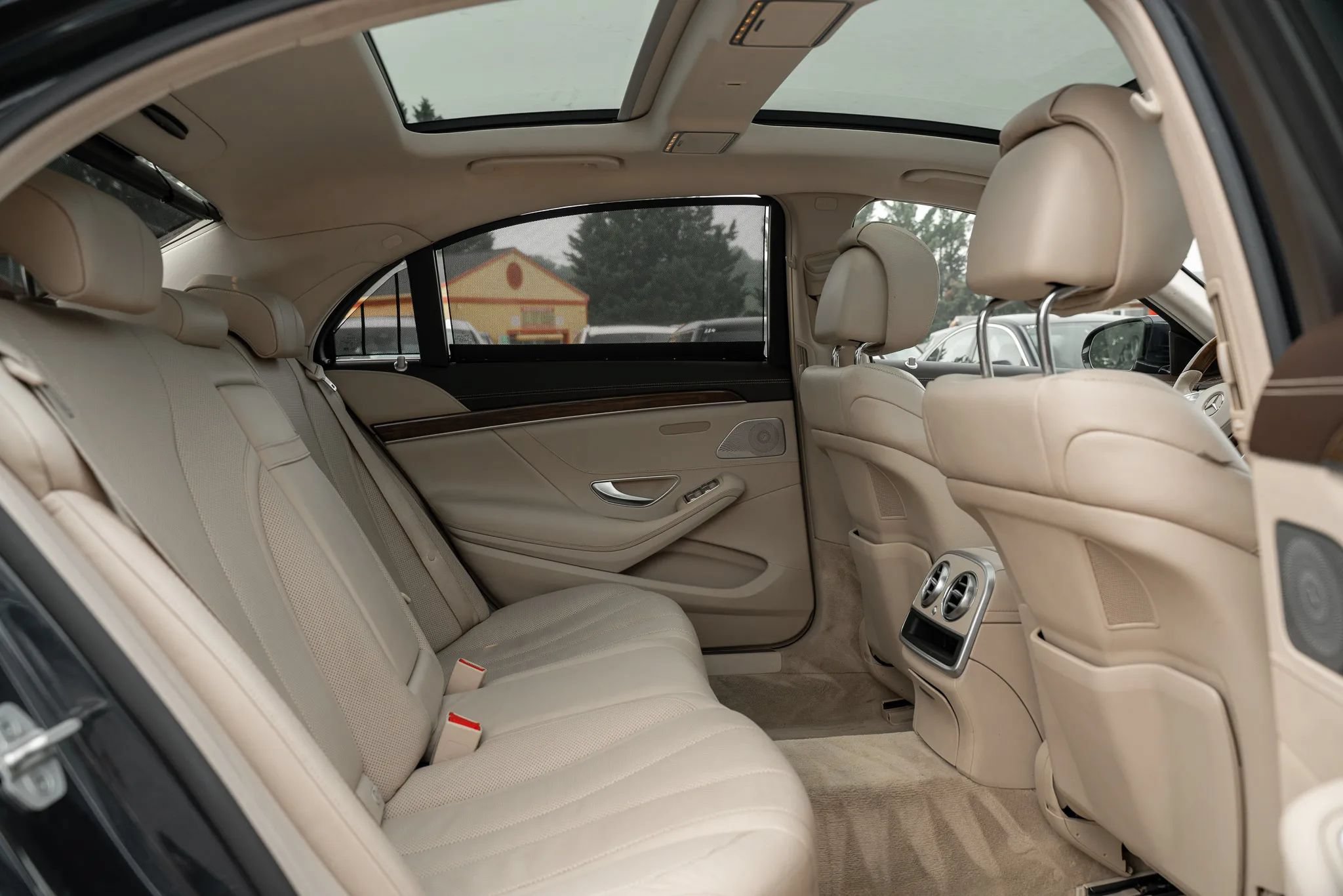 Used 2016 Mercedes-Benz S 550 4MATIC Sedan w/ Premium Package image 13
