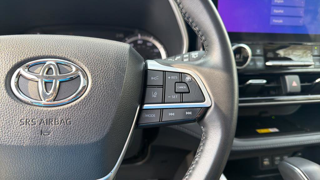 Used 2023 Toyota Highlander XLE image 24