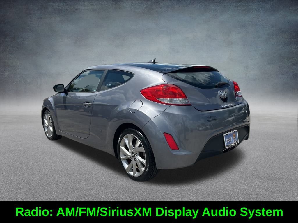 Used 2017 Hyundai Veloster image 7