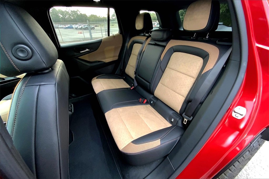 New 2026 Chevrolet Equinox ACTIV w/ Convenience Package III image 11