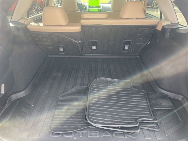 Used 2018 Subaru Outback 3.6R Limited image 18