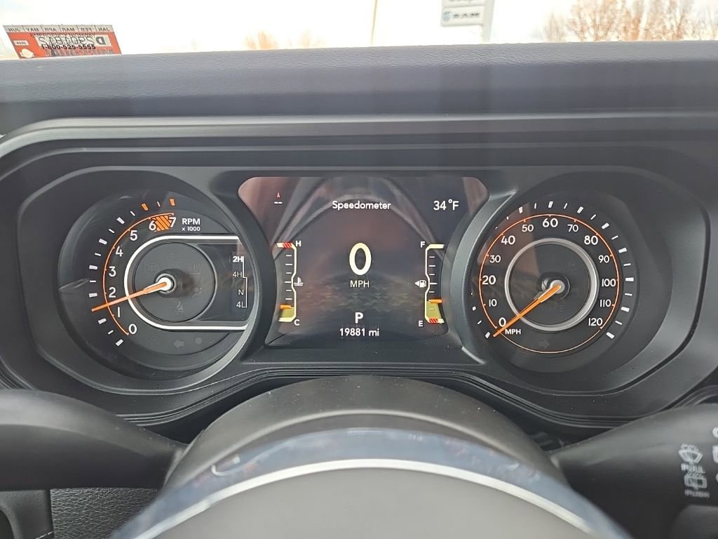 Used 2024 Jeep Wrangler Sahara w/ Technology Group AWD/4WD image 49