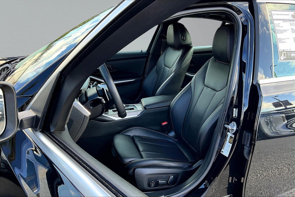 Used 2025 BMW 330i Sedan RWD image 22