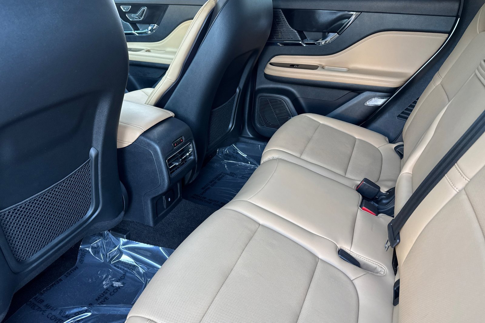 Certified 2022 Lincoln Corsair Reserve w/ Equipment Group 201A image 12