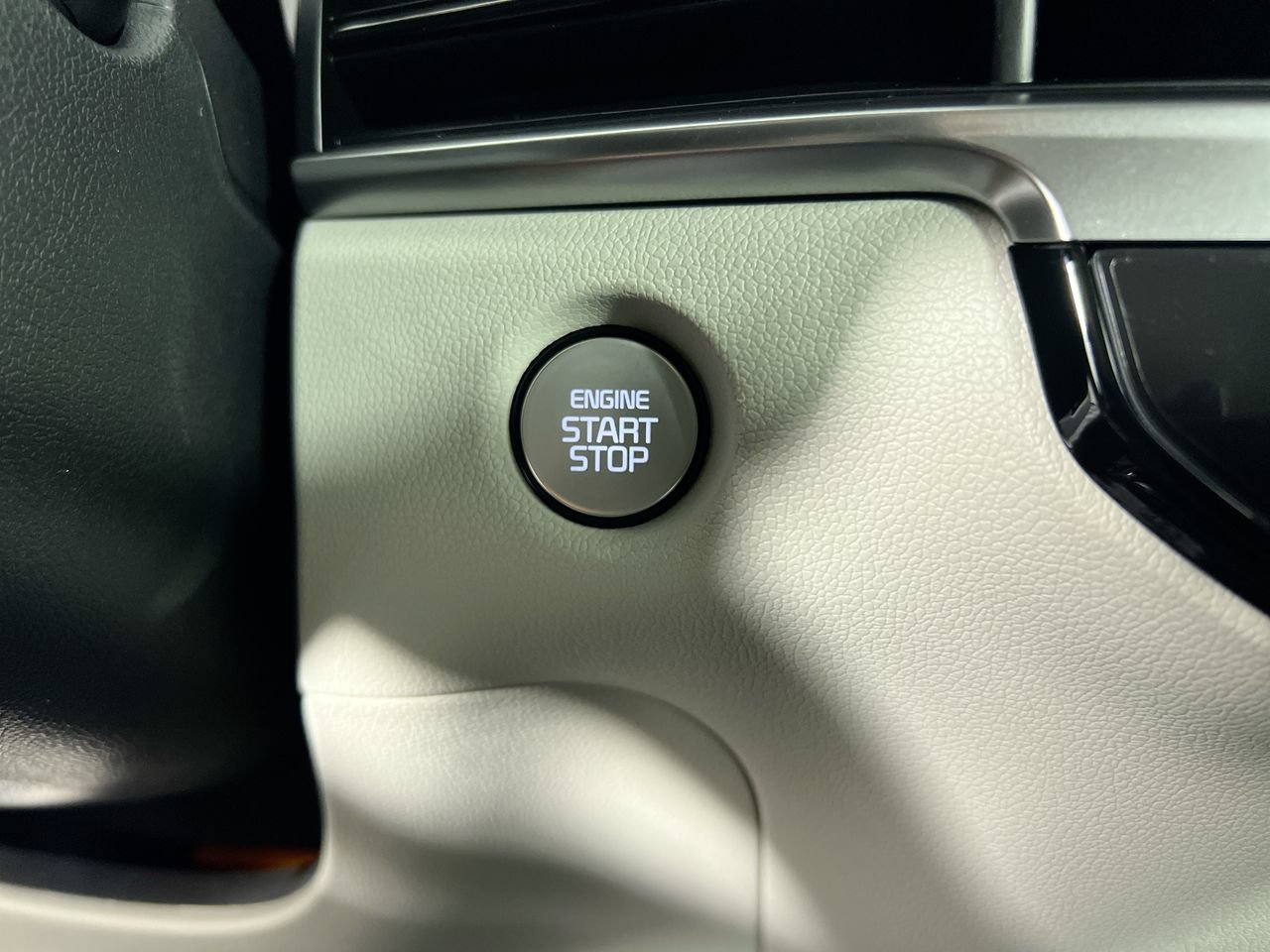 New 2026 Kia Sorento S FWD image 17