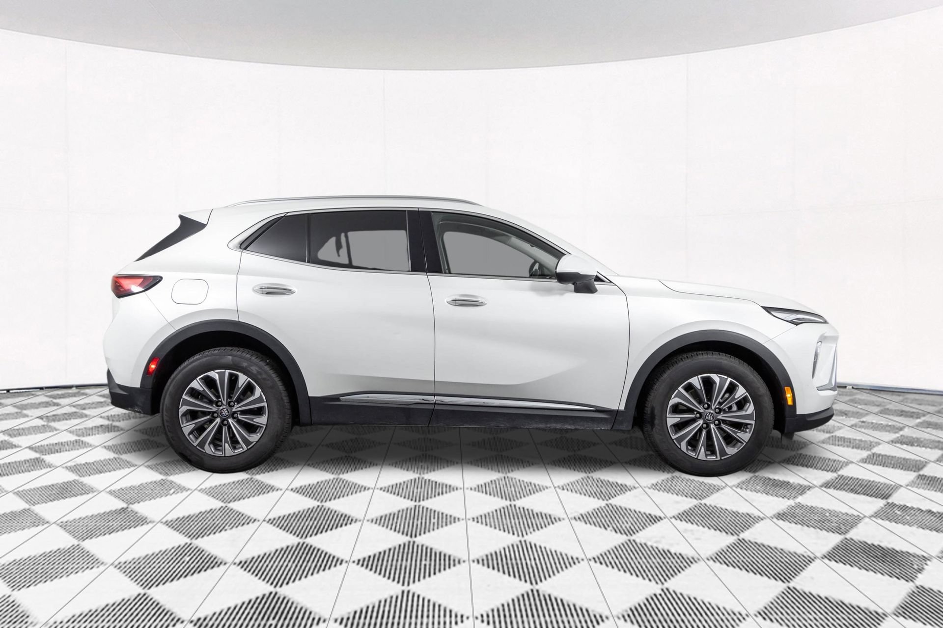 Used 2024 Buick Envision Preferred AWD/4WD image 21