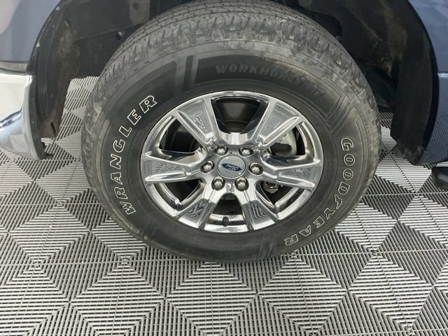 Used 2017 Ford F150 XLT w/ Equipment Group 302A Luxury AWD/4WD image 15