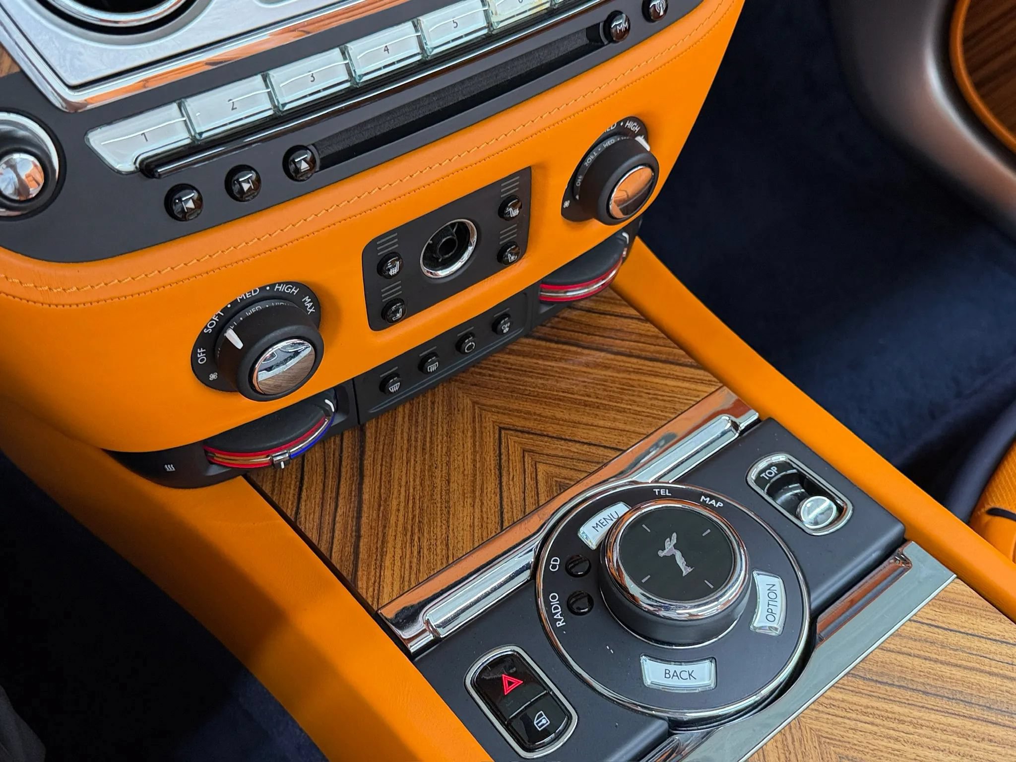 Used 2017 Rolls-Royce Dawn RWD image 80