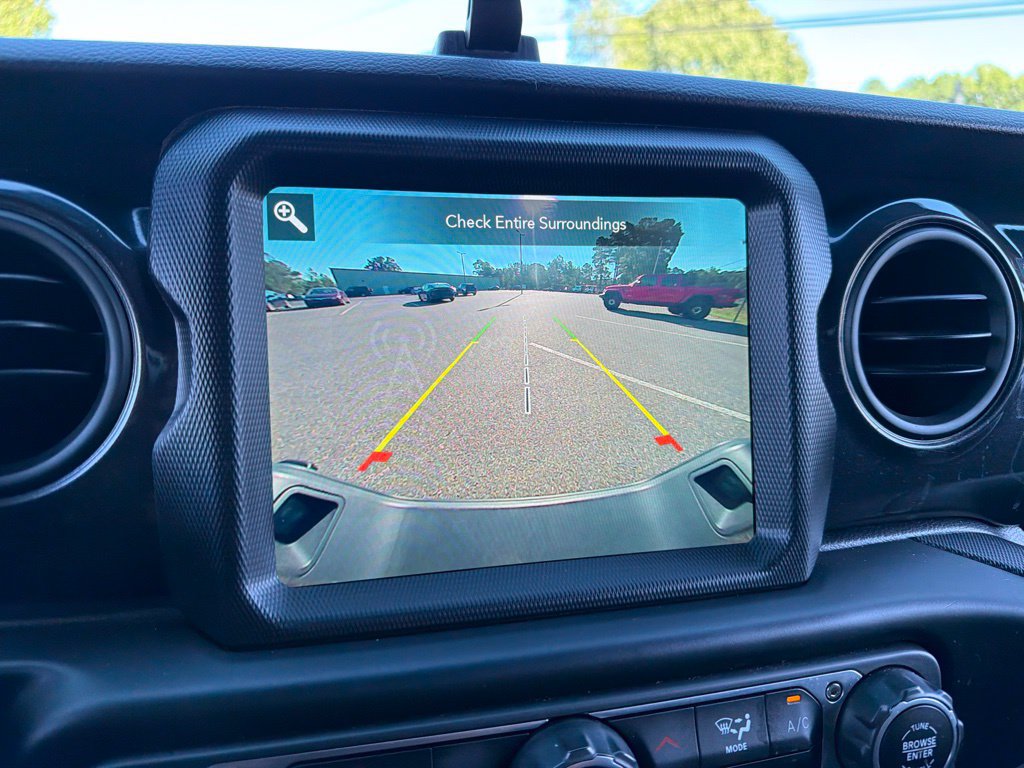 Used 2022 Jeep Gladiator Sport AWD/4WD image 11