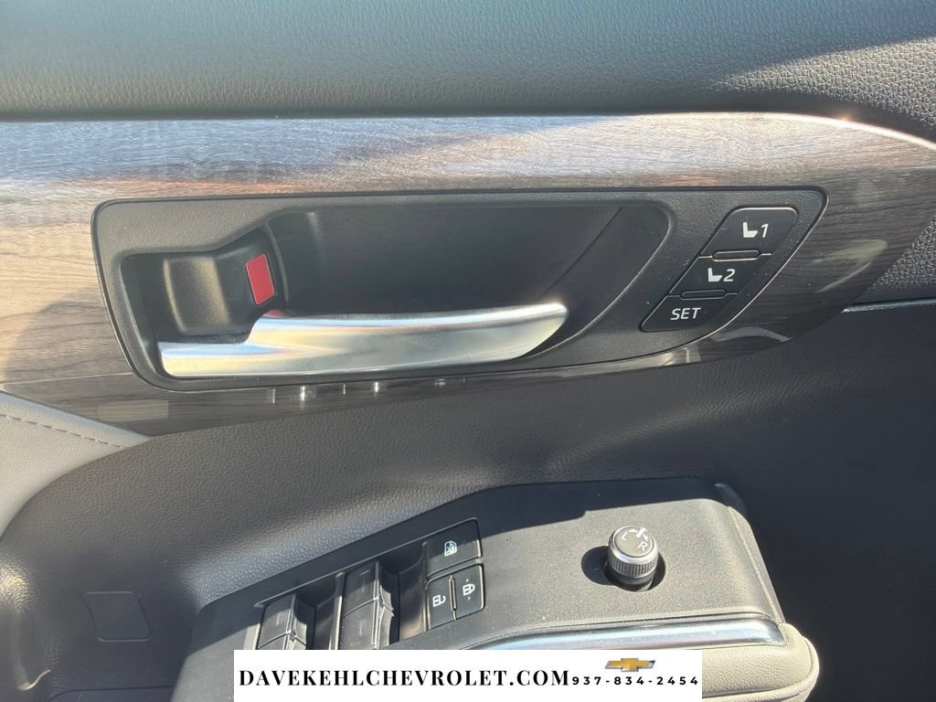 Used 2021 Toyota Highlander Platinum AWD/4WD image 10