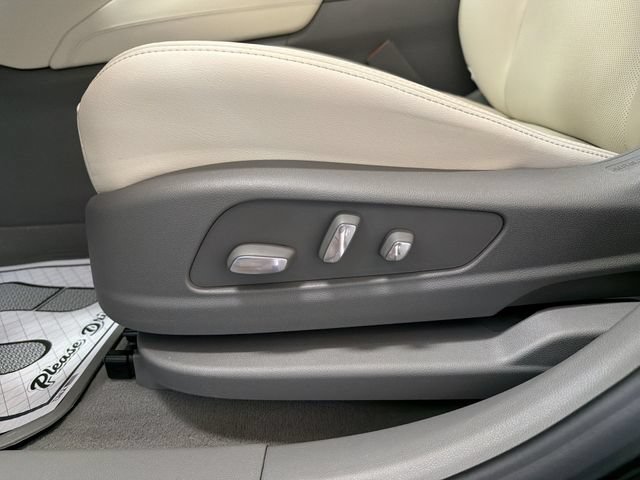 Certified 2024 Cadillac XT6 Premium Luxury w/ LPO, Floor Liner Package AWD/4WD image 12