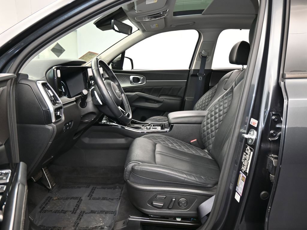 Used 2023 Kia Sorento SX AWD/4WD image 12