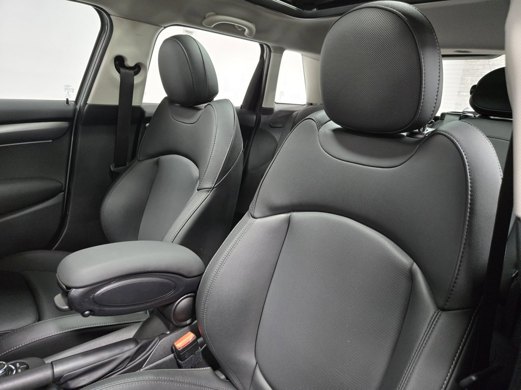 Used 2023 MINI Cooper S image 12