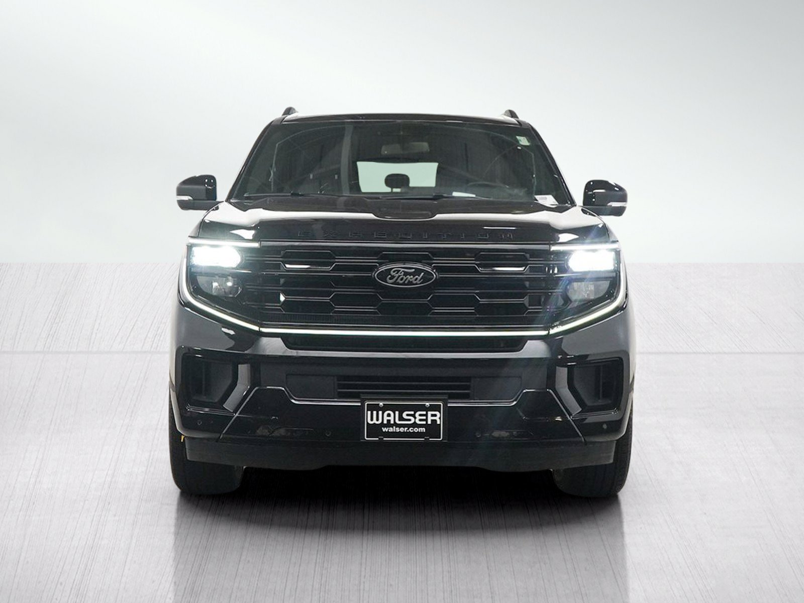 Used 2025 Ford Expedition Max Platinum w/ Stealth Appearance Package AWD/4WD image 9