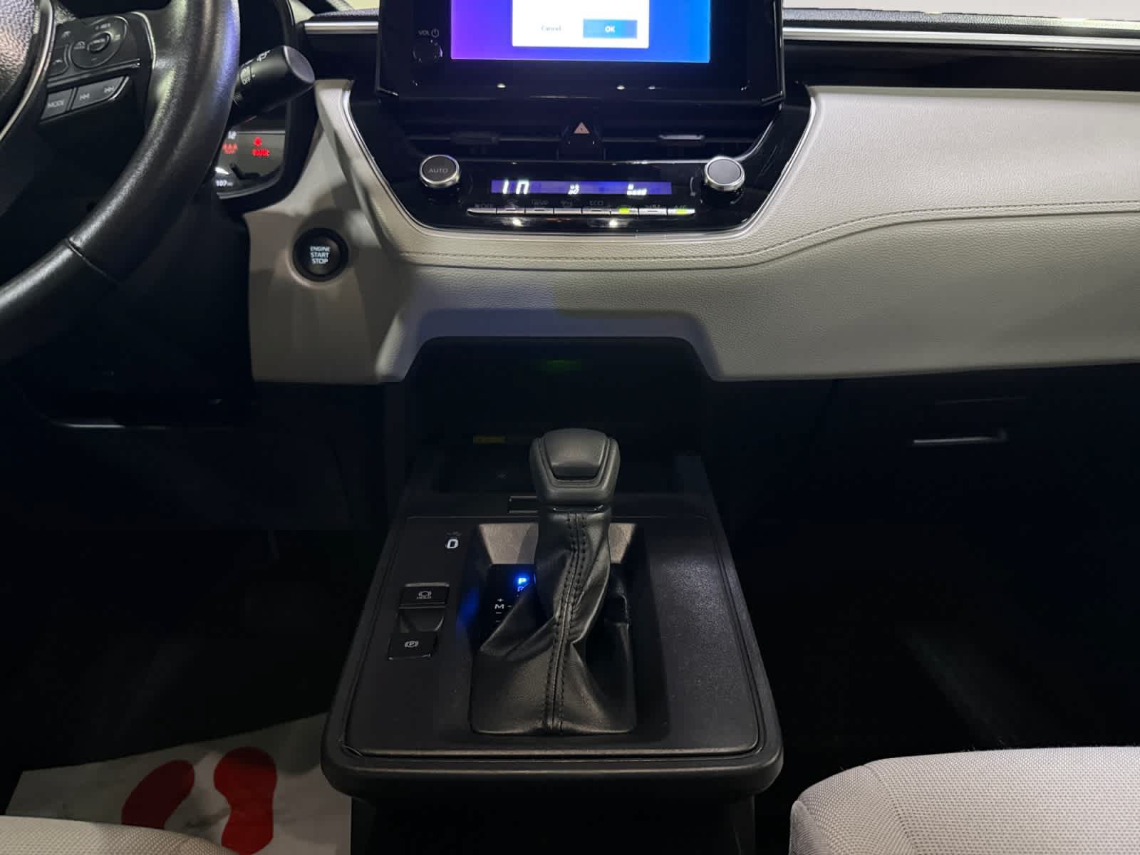 Used 2026 Toyota Corolla Cross LE FWD image 18
