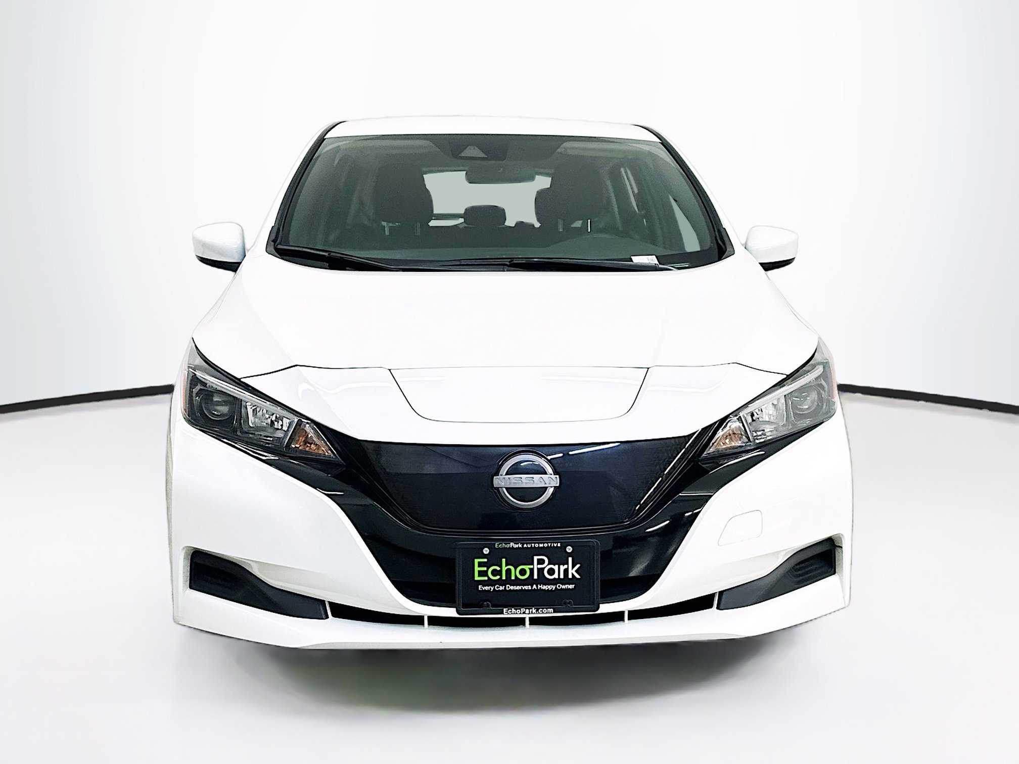 Used 2025 Nissan Leaf S image 2