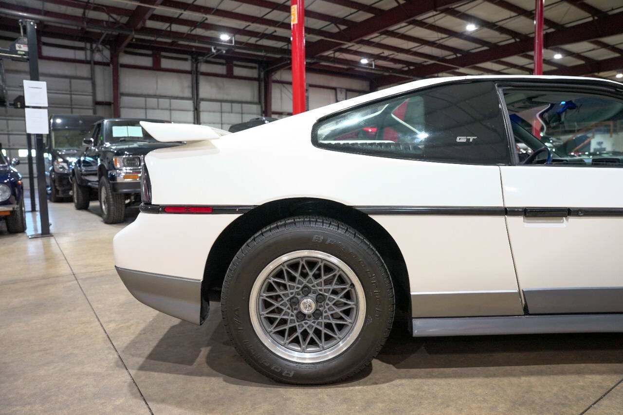 Used 1987 Pontiac Fiero GT RWD image 9
