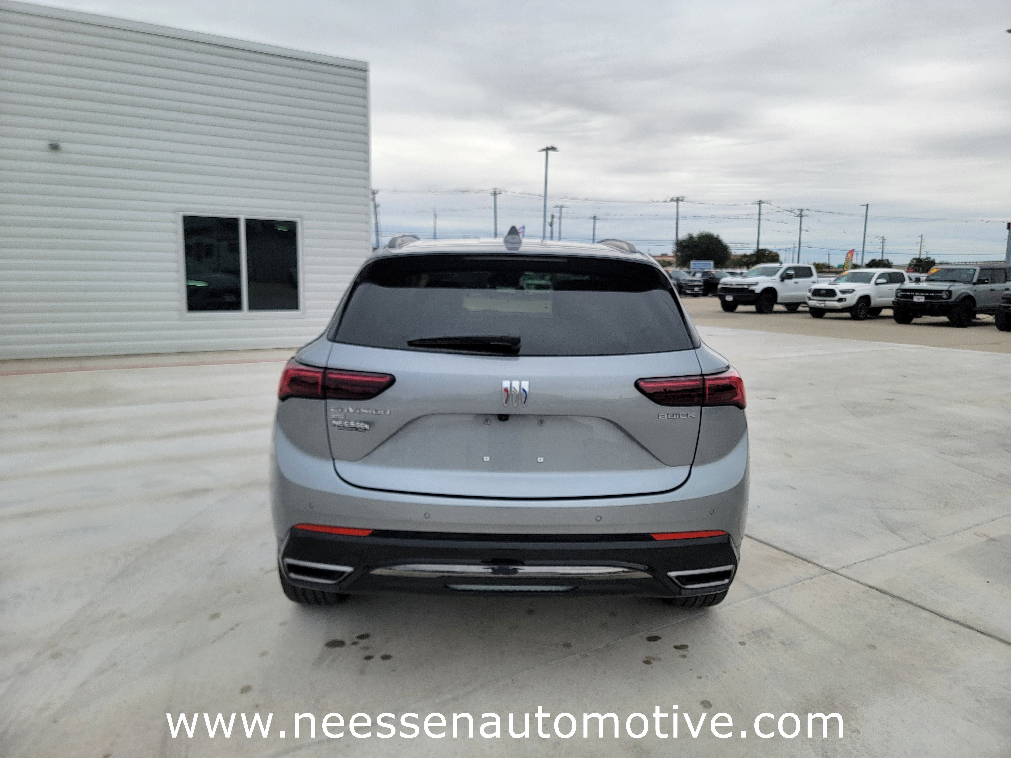 Used 2025 Buick Envision Sport Touring image 6