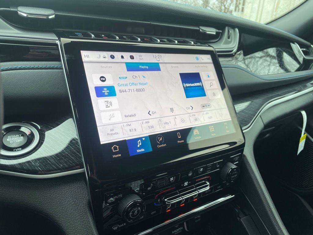 Used 2024 Jeep Grand Cherokee Trailhawk w/ Luxury Tech Group III image 32