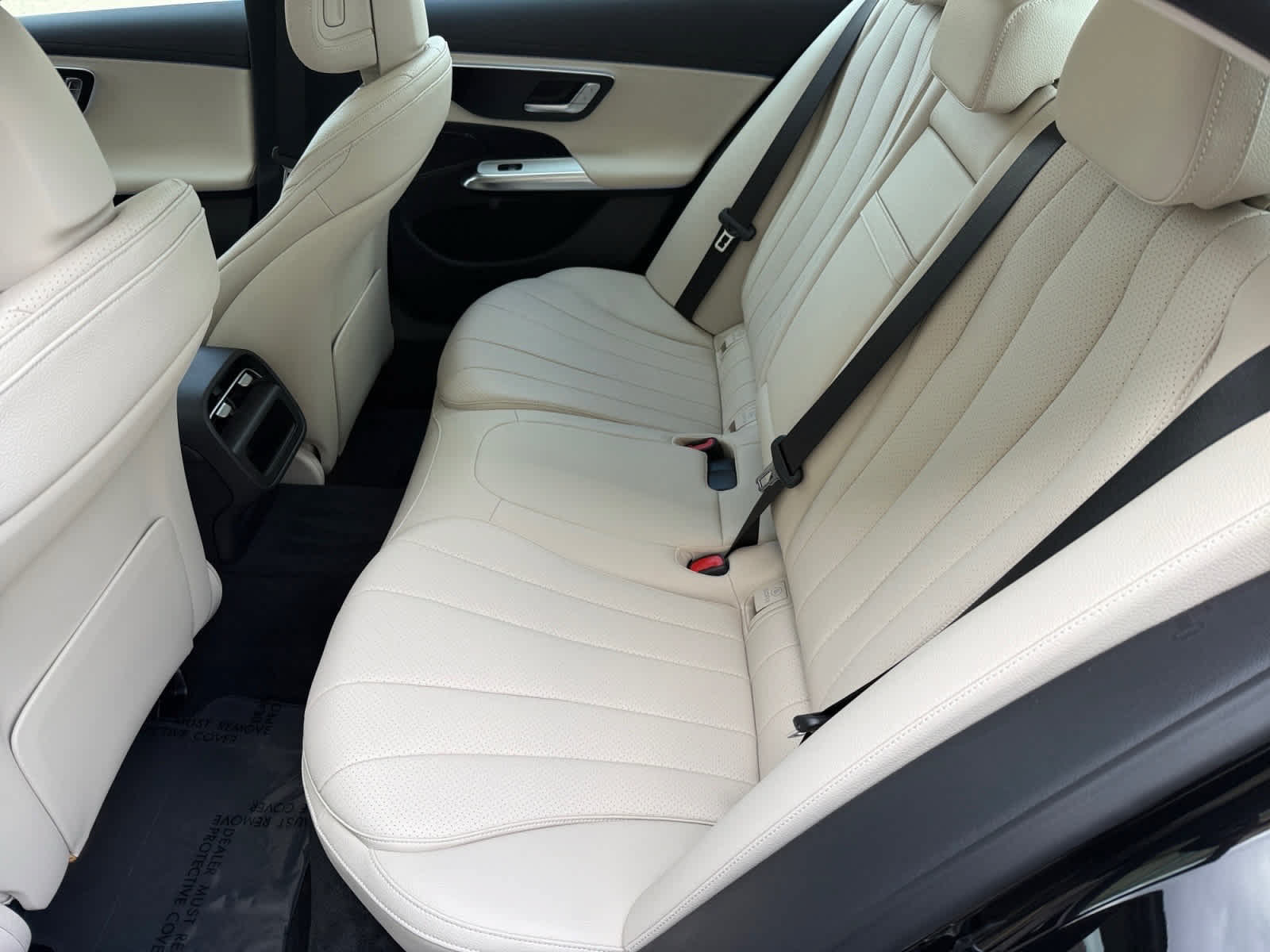 Used 2026 Mercedes-Benz E 350 4MATIC Sedan image 11