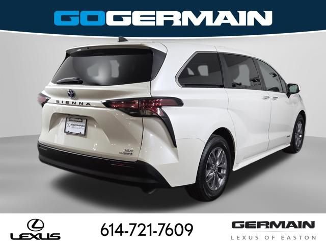 Used 2021 Toyota Sienna XLE FWD image 9