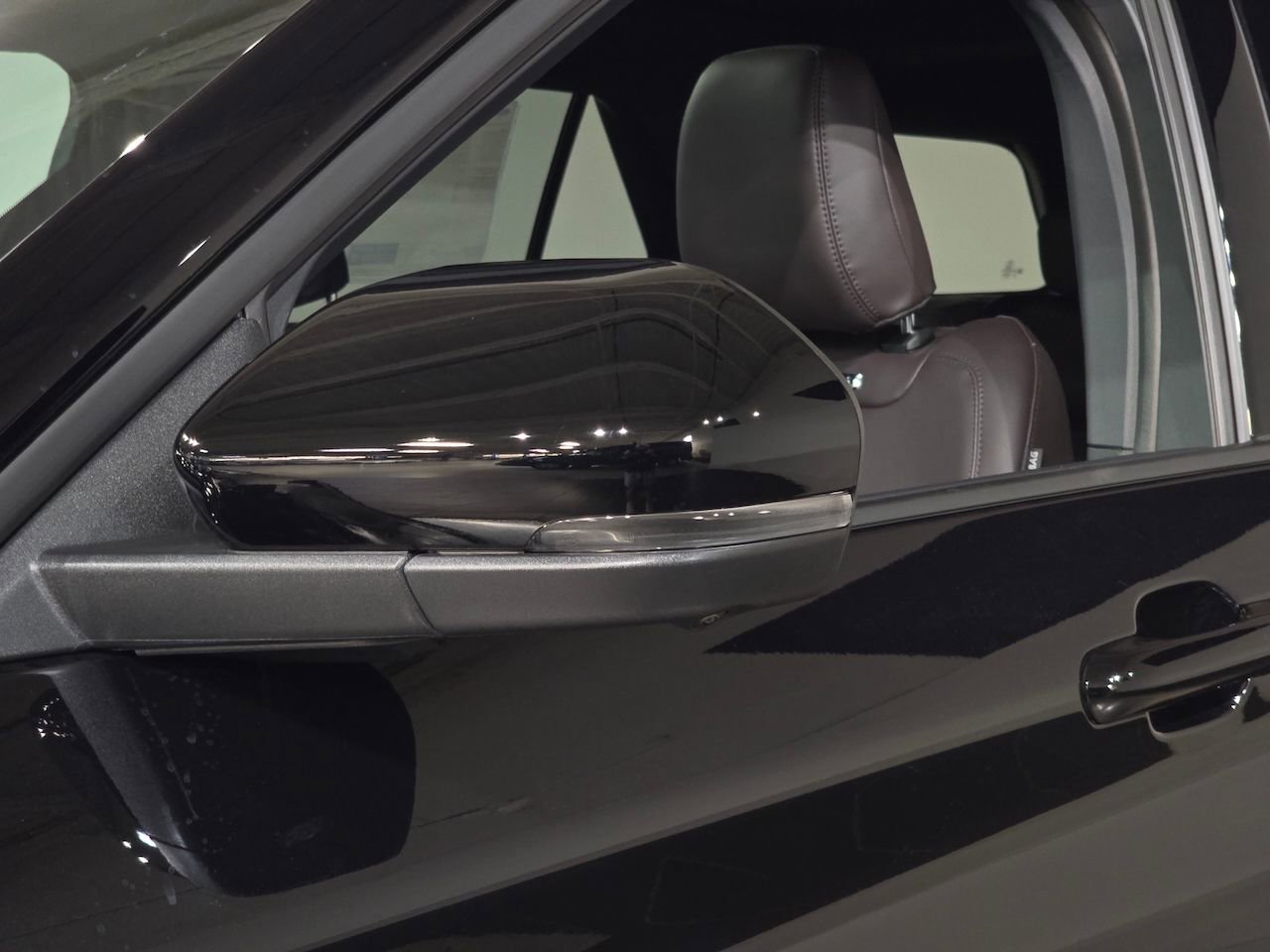 New 2026 Ford Explorer Platinum image 16