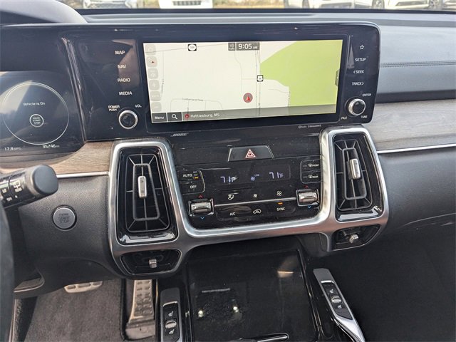 Used 2022 Kia Sorento SX Prestige w/ Rust Color Package image 17