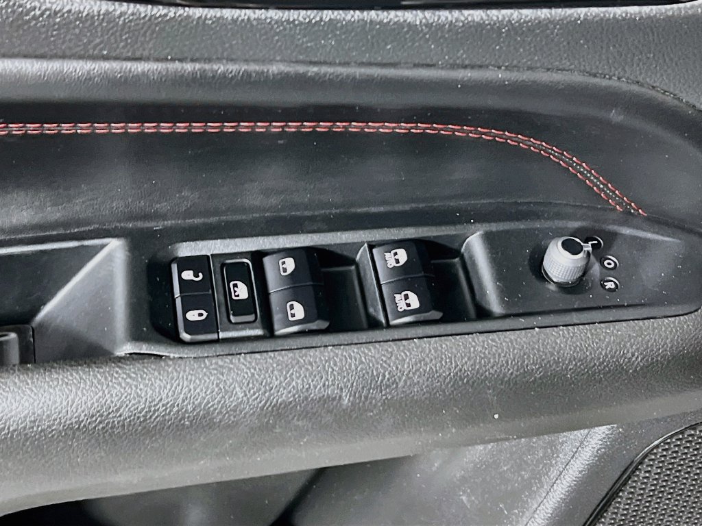 Used 2024 Jeep Compass Trailhawk AWD/4WD image 16