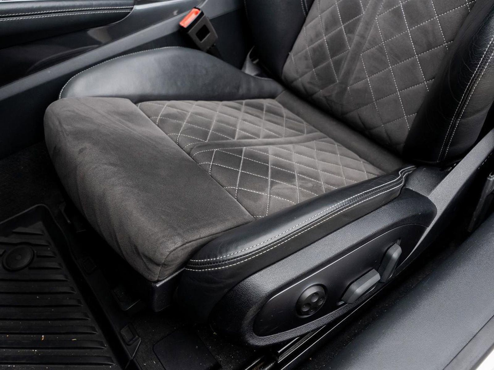 Used 2020 Audi TT 2.0T w/ S Line Competition Package image 34