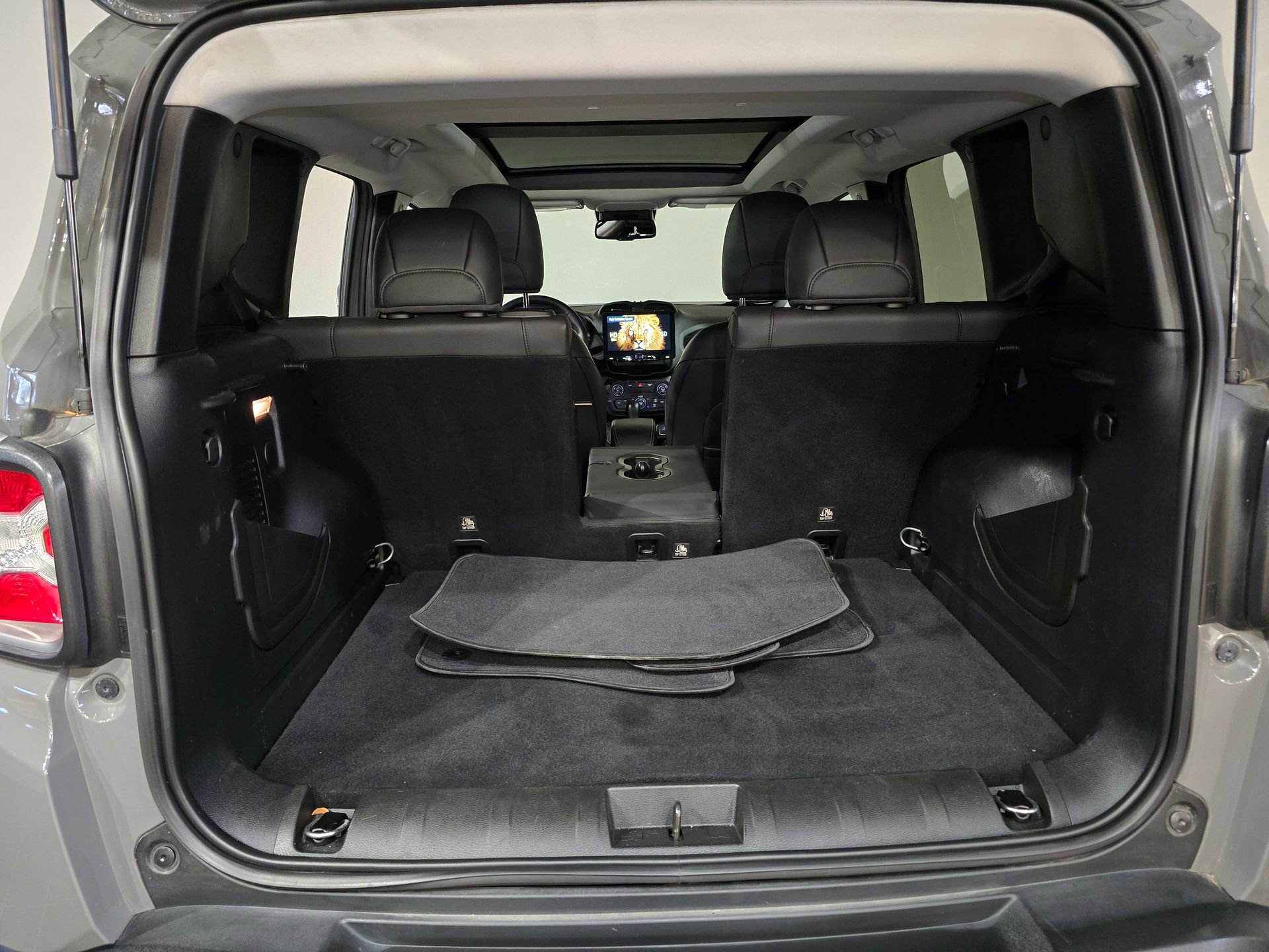 Used 2020 Jeep Renegade Limited w/ Safety and Security Group image 37