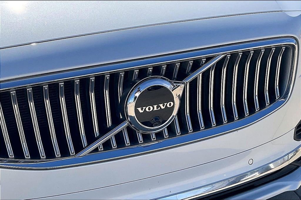 Certified 2023 Volvo S90 T8 Ultimate image 37