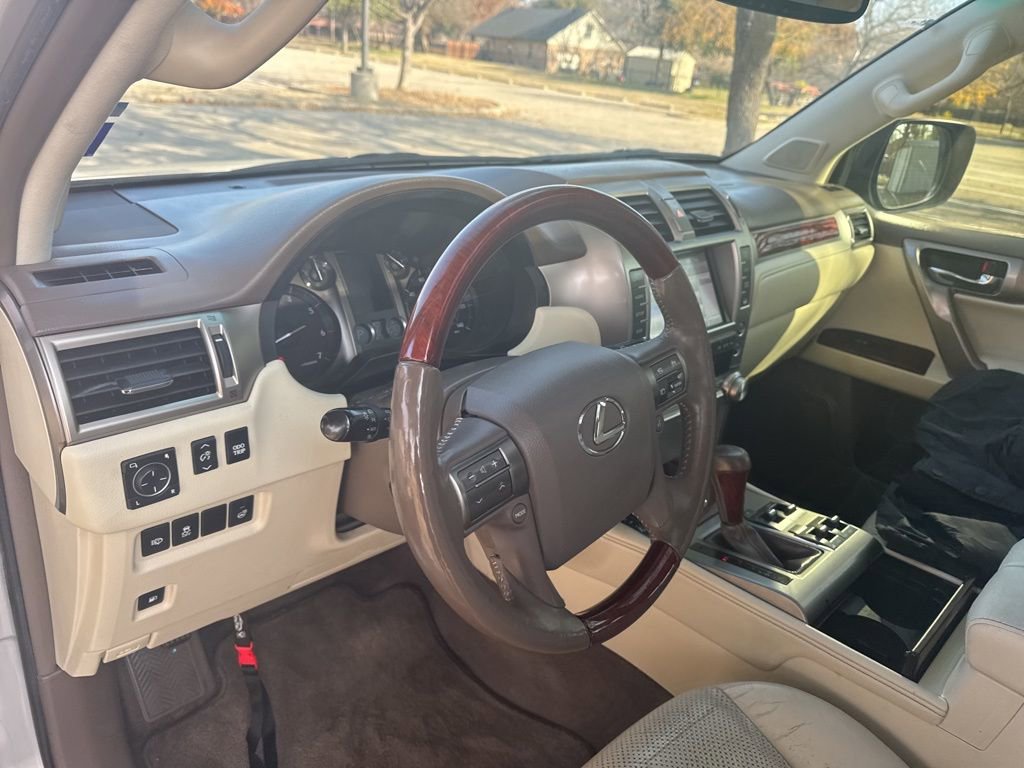 Used 2013 Lexus GX 460 Premium image 16
