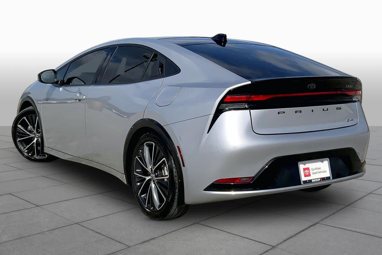 Used 2024 Toyota Prius Limited w/ Limited Premium Package FWD image 12