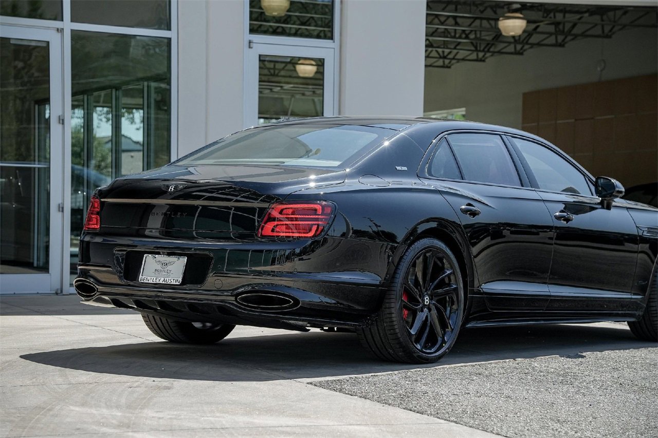 New 2025 Bentley Flying Spur Plug-In Hybrid image 14