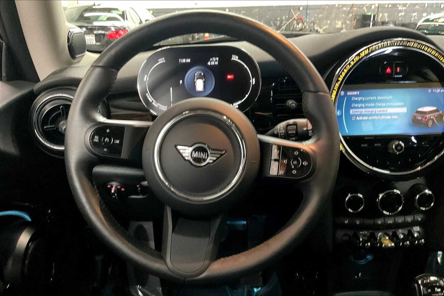 Used 2024 MINI Cooper SE image 8