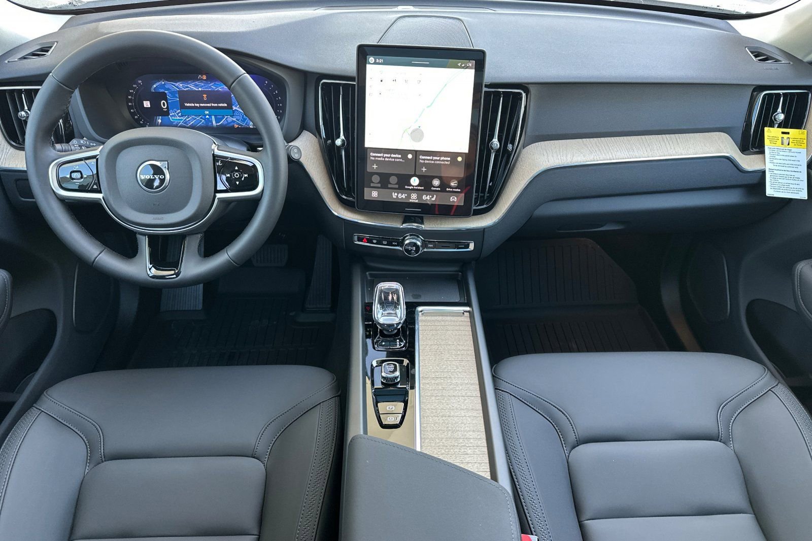 New 2026 Volvo XC60 B5 Plus w/ Climate Package AWD/4WD image 13