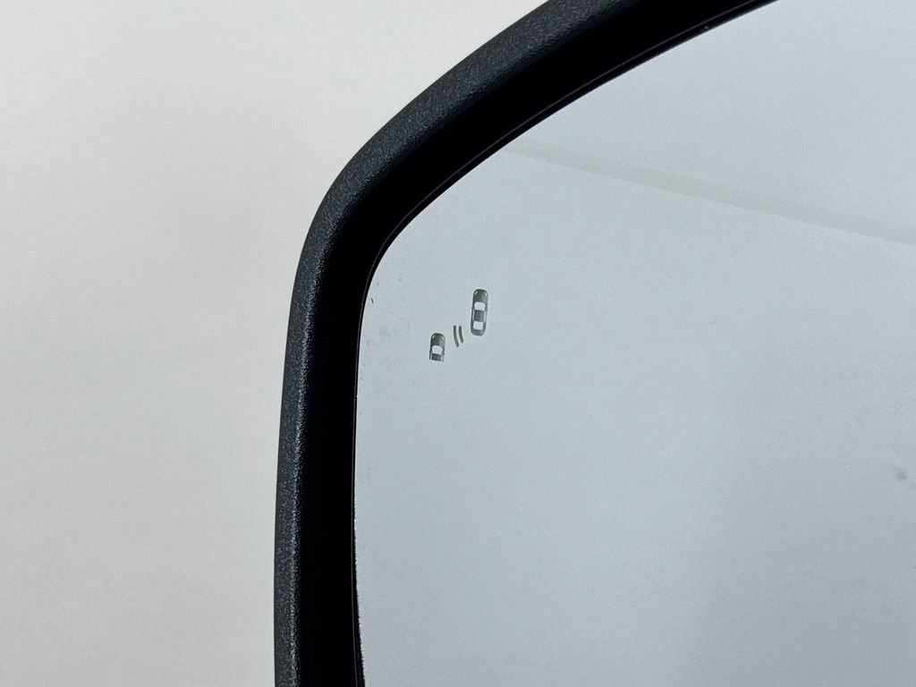 Used 2025 Ford Expedition Active image 24