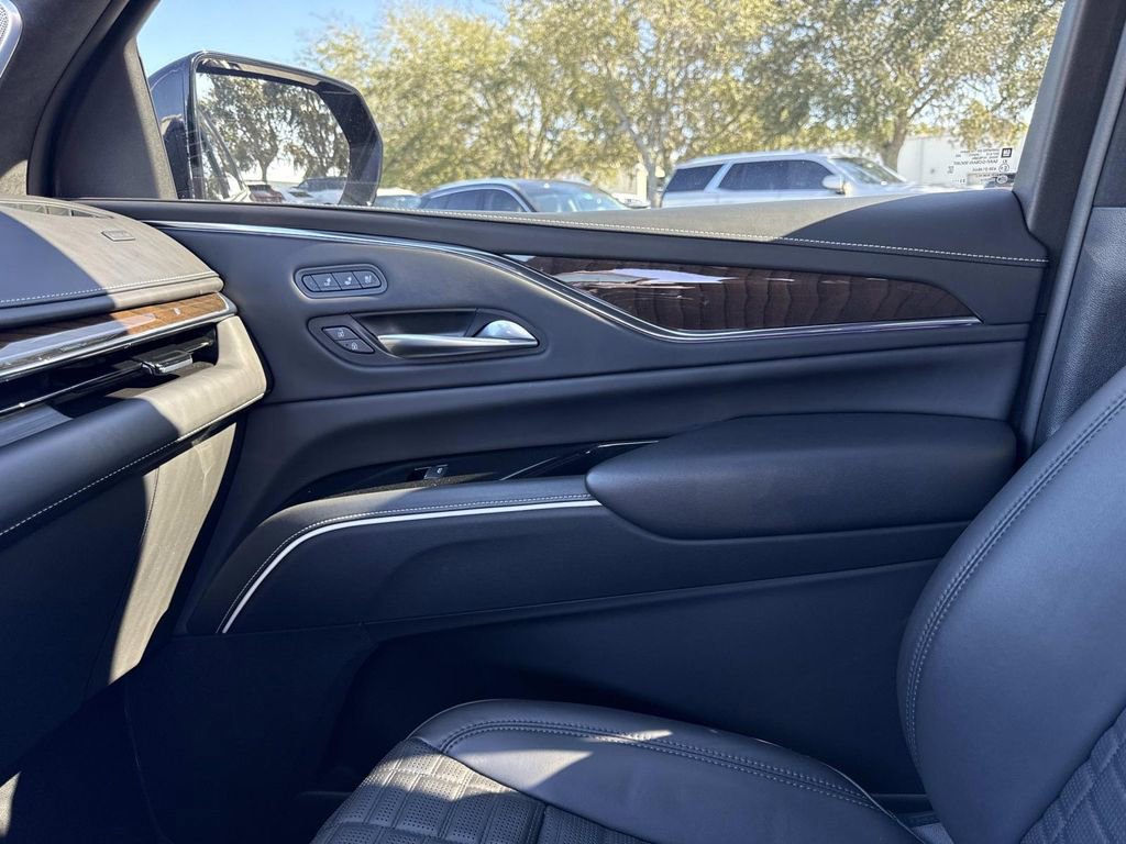 Certified 2024 Cadillac Escalade ESV Sport Platinum w/ LPO, ONYX Package image 23